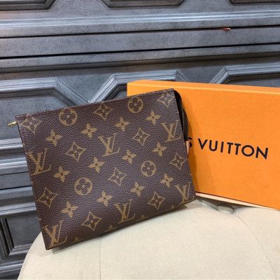 Clutch Lv pouch 19