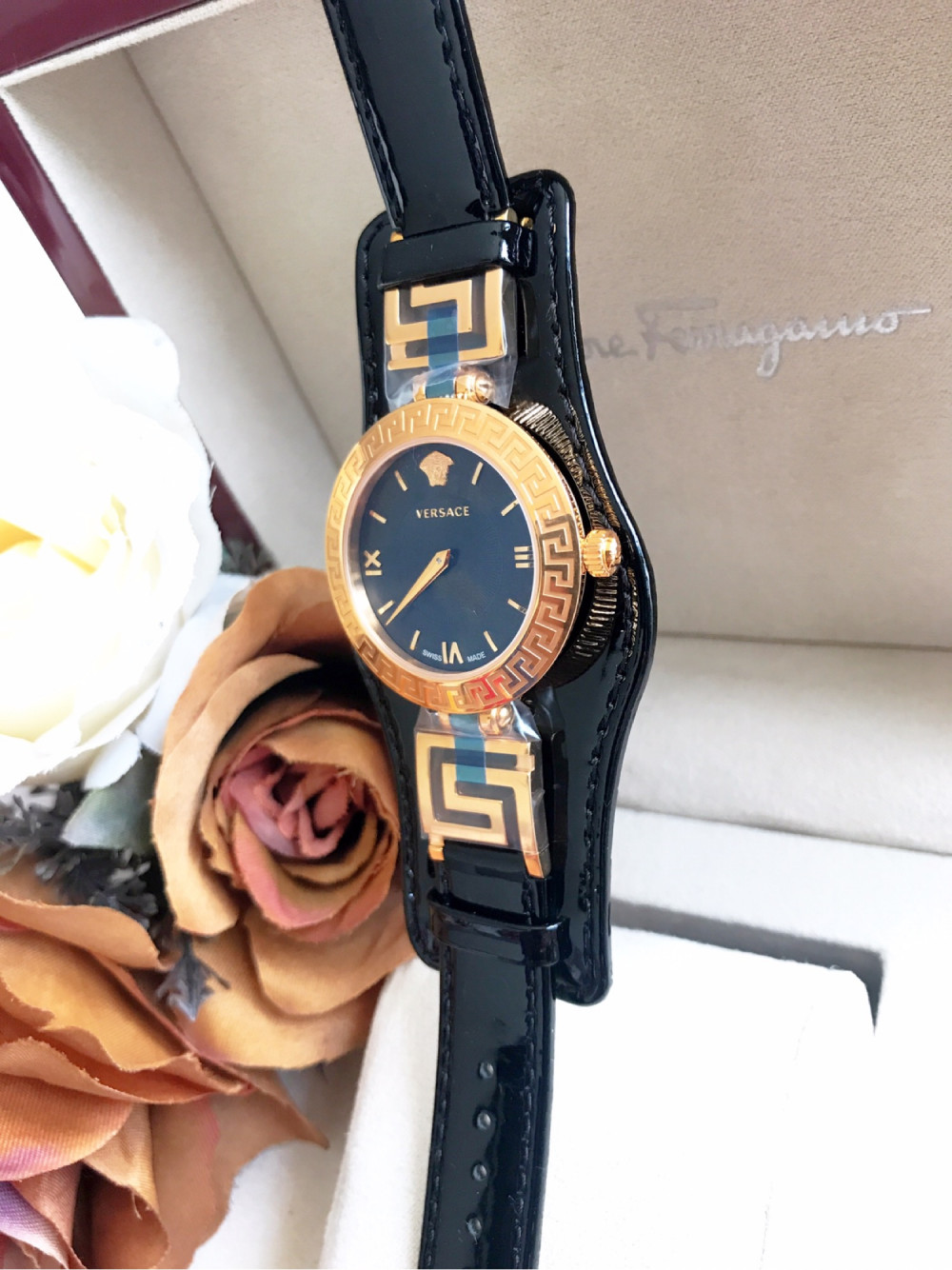 Đồng hồ Versace