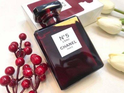 Chanel N°5 L’Eau Red Limited Edition 100ml mua tại Pháp
