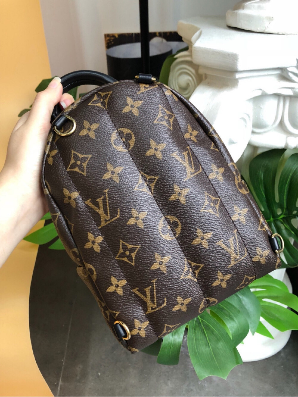 LV Labellov Limited Palm spring world tour