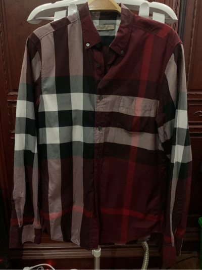 Thanh lý áo Burberry like new 98-99% sz S