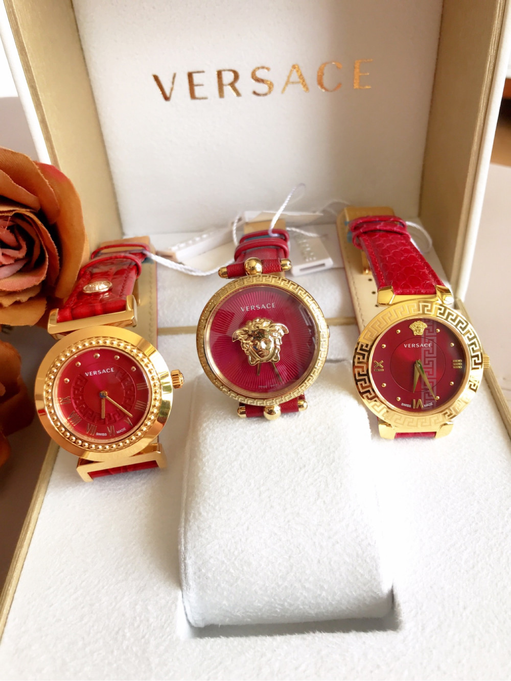 Đồng hồ Versace