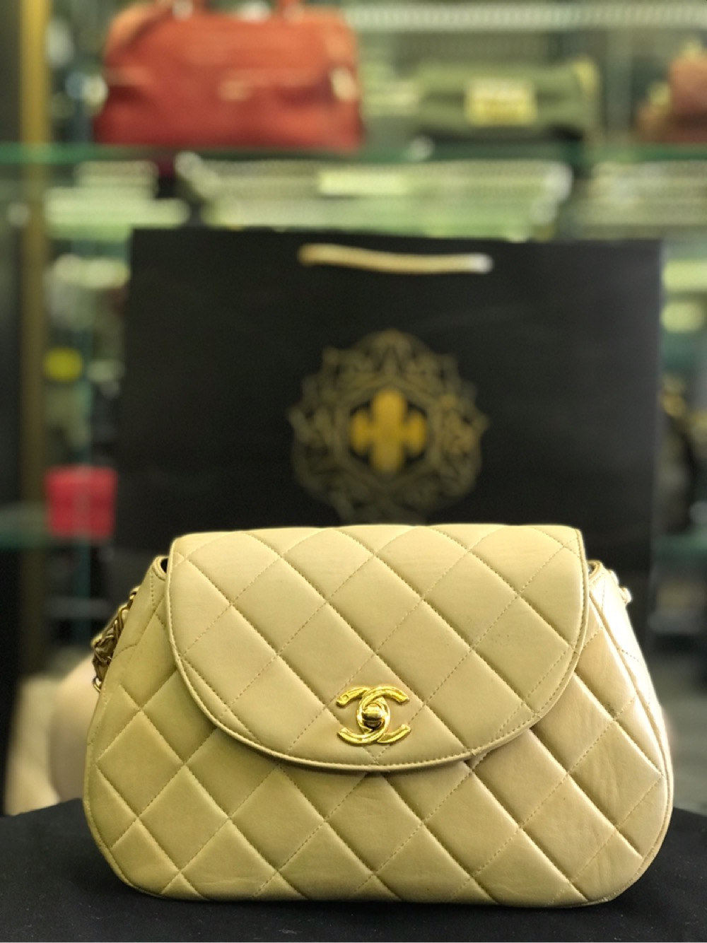 Túi Chanel màu beige