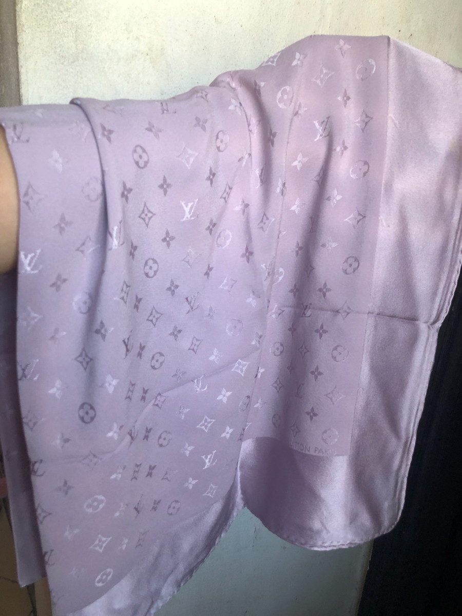 Louis vuitton Purple Silk Fabric Monogram Scarf sz 85x85 - Tín đồ hàng hiệu