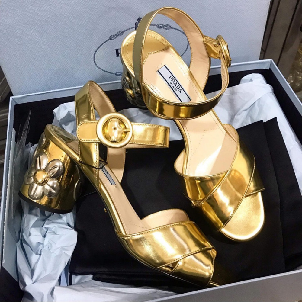 Sandal Prada metalic Gold size 37.5