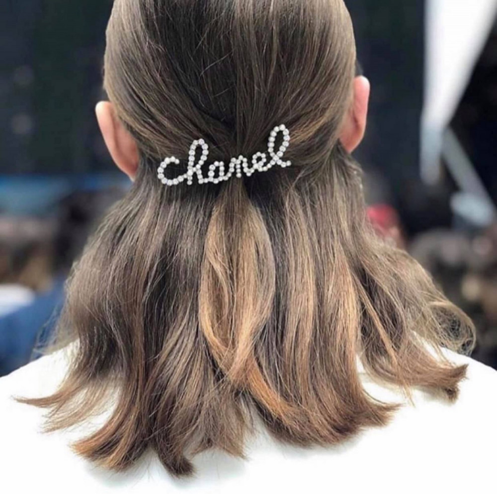 Kẹp tóc Chanel