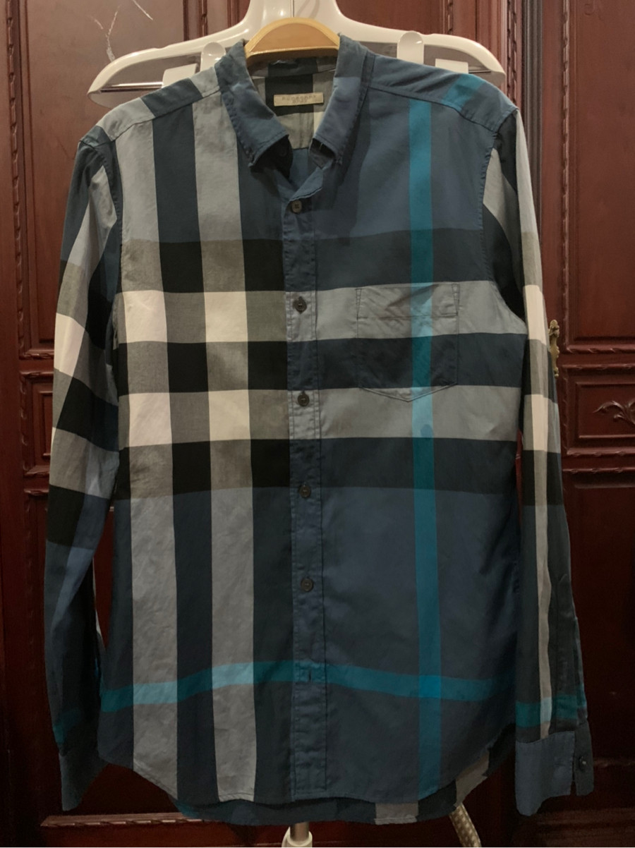 Thanh lý áo Burberry like new 98-99% sz S