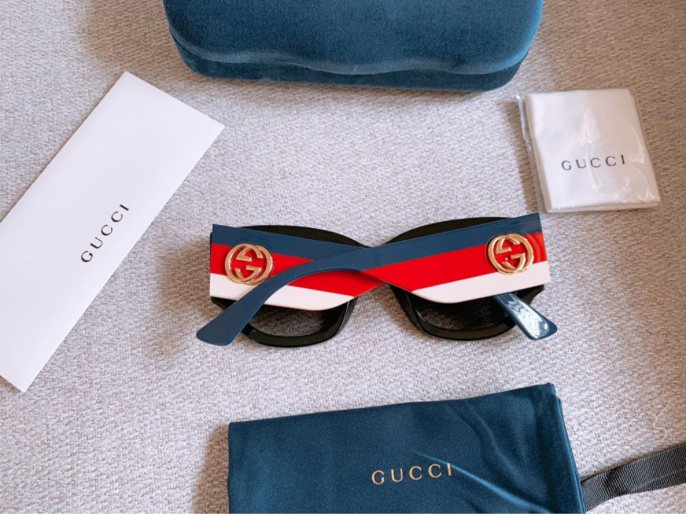 Kính Gucci Phạm Hương - size 53