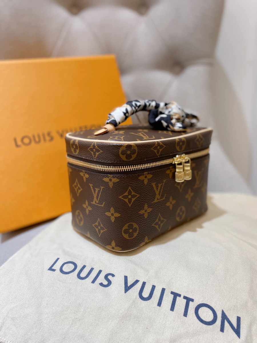 Replica Louis Vuitton Nice Mini Toiletry Pouch M44495