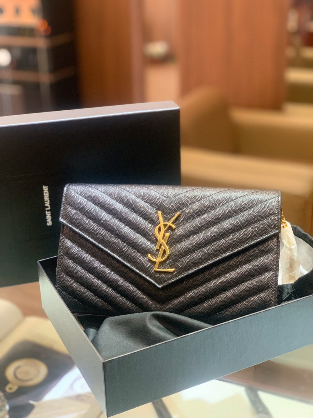 Ysl size 22cm