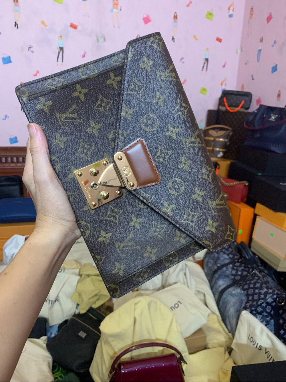 Louis vuitton clutch limited ( siêu hiếm )