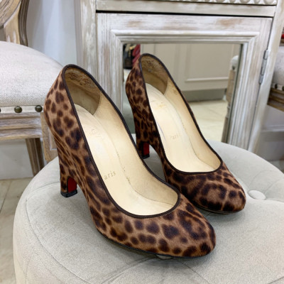 Giày Louboutin lông ngựa sz 35