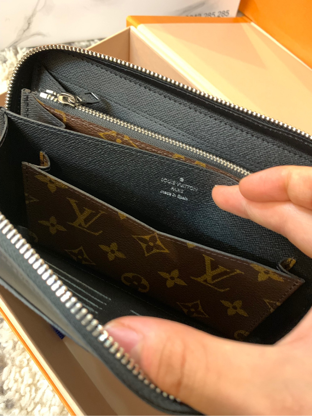 LV zippy XL monogram