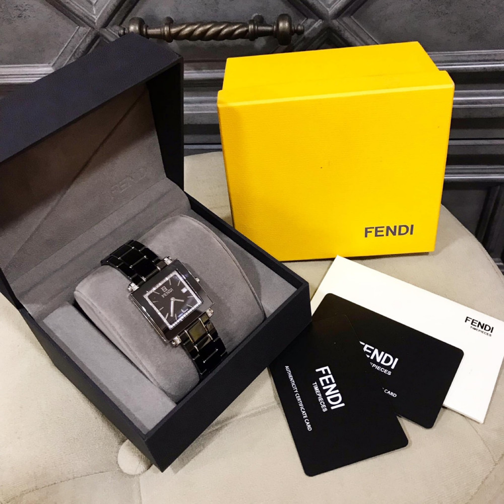 Đồng hồ Fendi ceramic