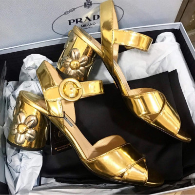 Sandal Prada metalic Gold size 37.5