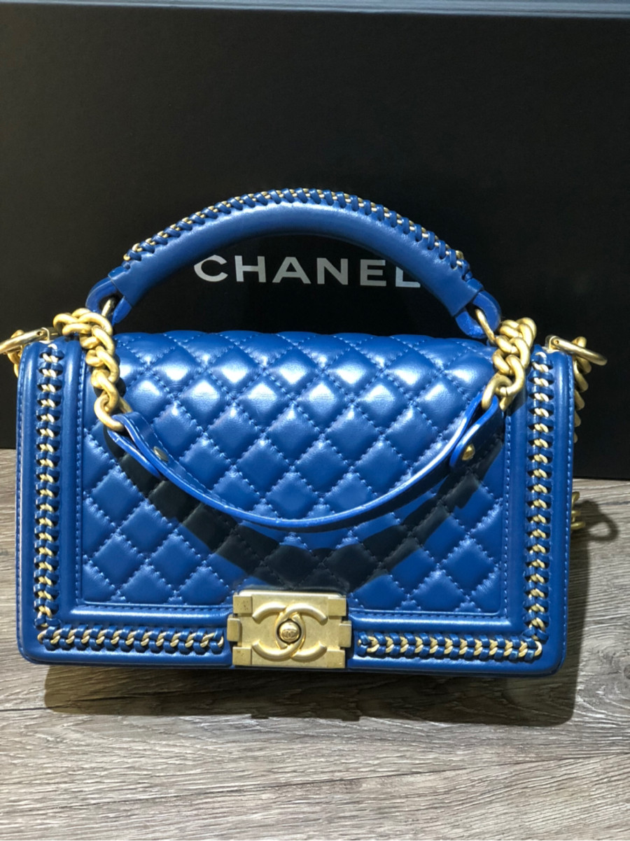 Chanel Boy Handle M Lambskin