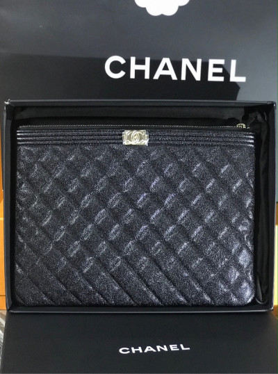 Clucth Chanel caviar
