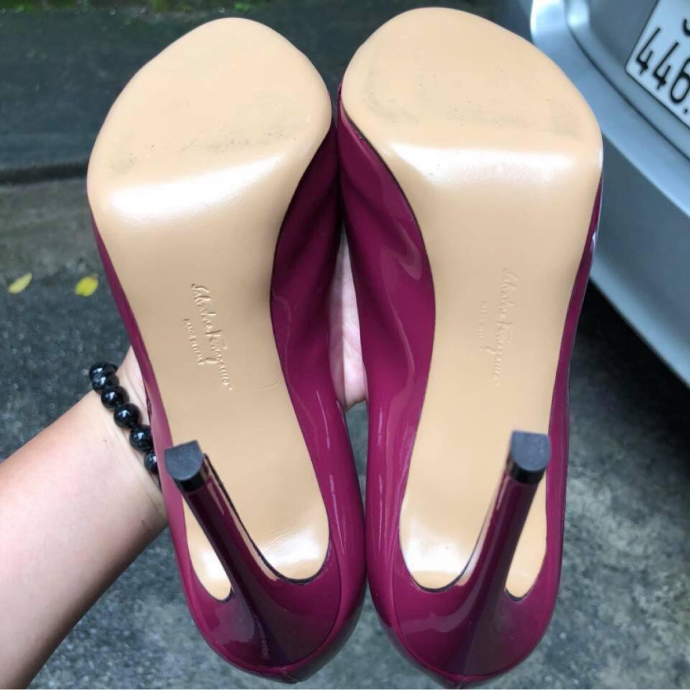 Salvatore Ferragamo pimpa pump - fuchsia patent sz 6,5c