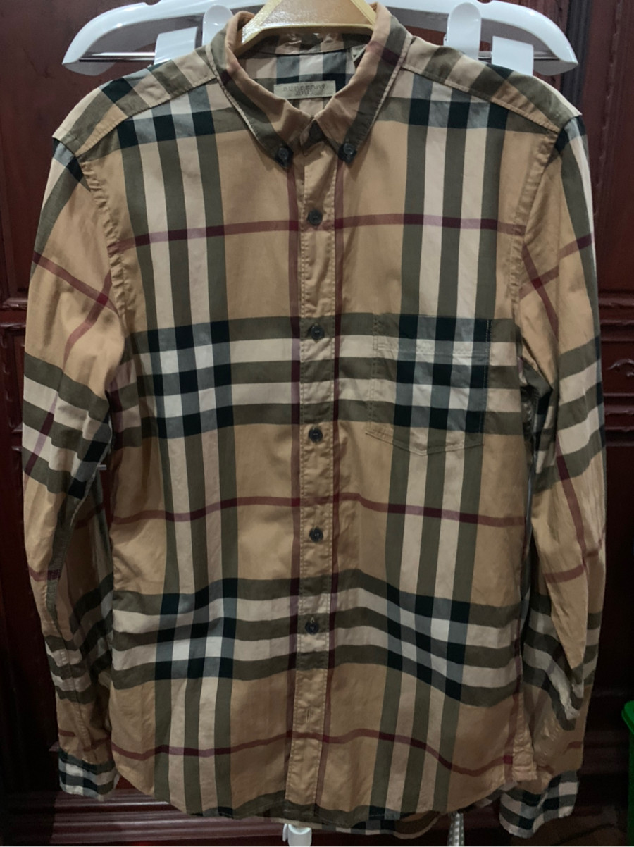 Thanh lý áo Burberry like new 98-99% sz S