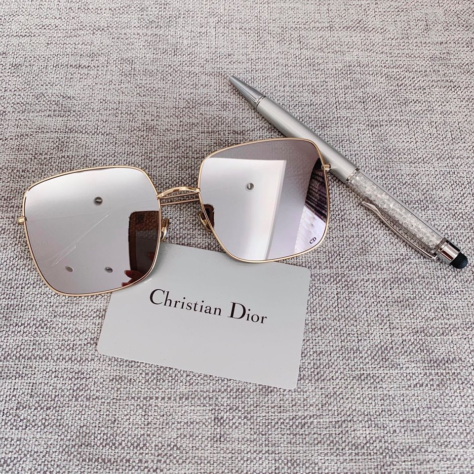 Dior Stellaire