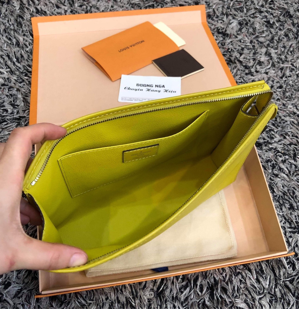 Louis Vuitton Epi pochette 25