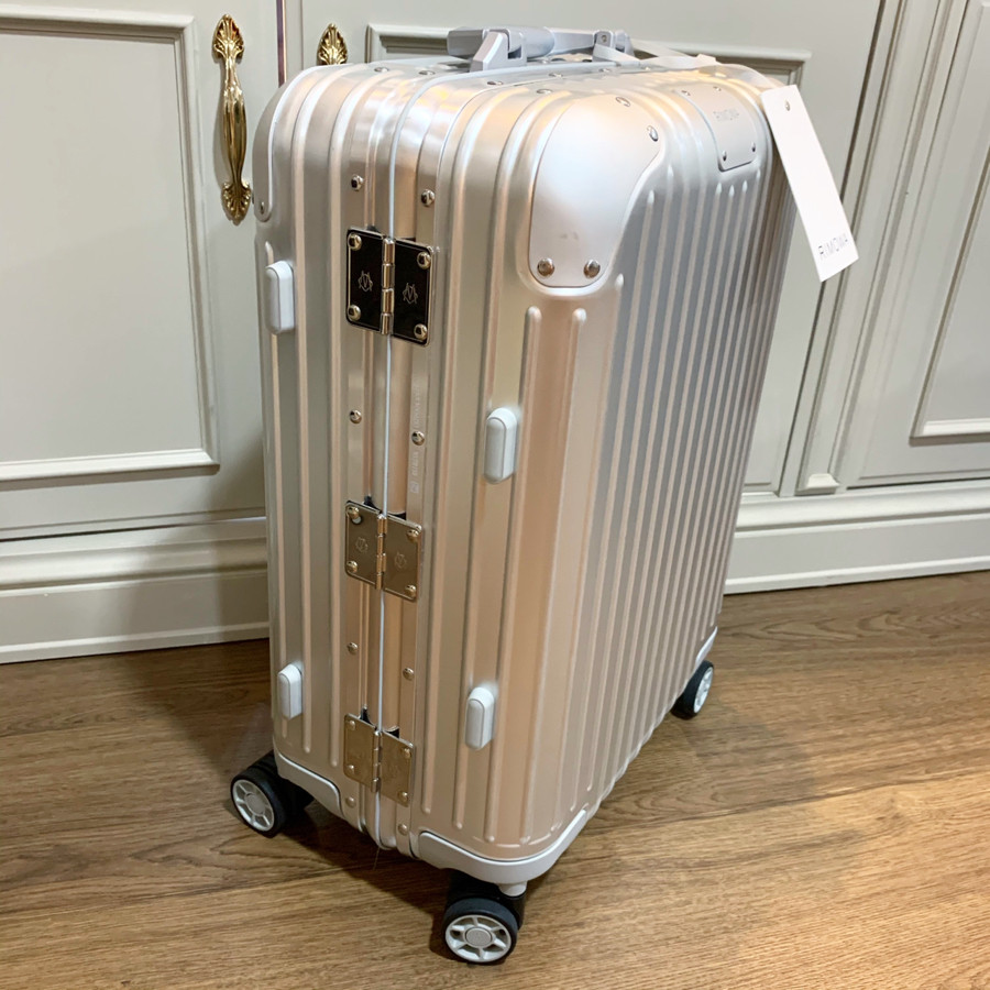 Vali Rimowa new size cabin