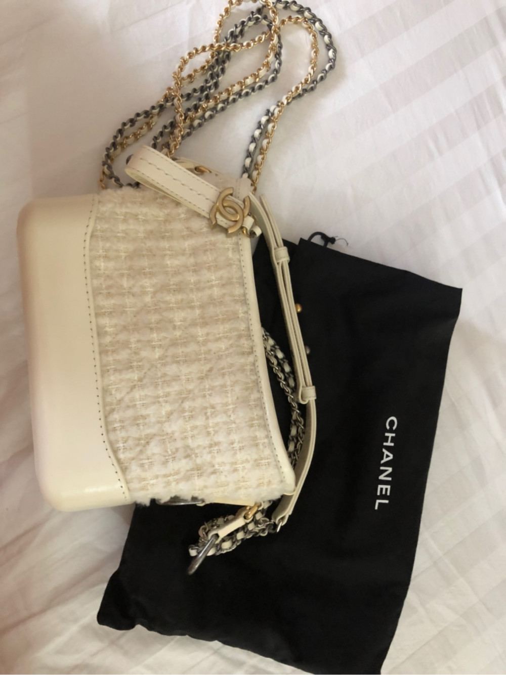 Chanel Gabrielle size Small màu trắng ivory