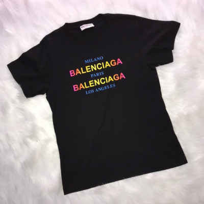 Áo thun Balenciaga