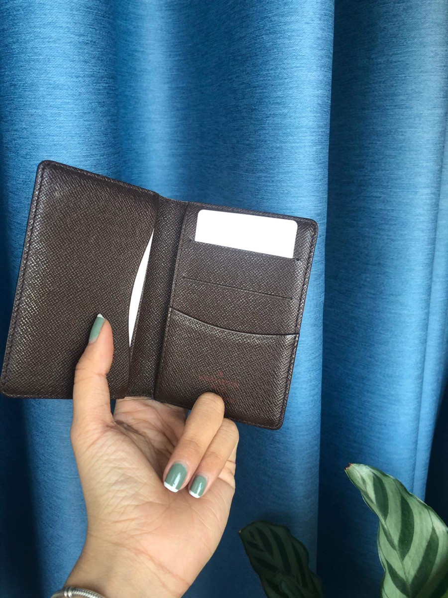 Card holder damier likenew gập 2 đựng được khá nhiều card