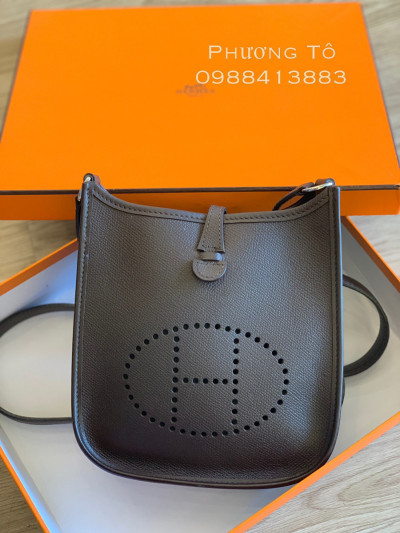 Hermes Evelyn màu nâu chocolate rất tây