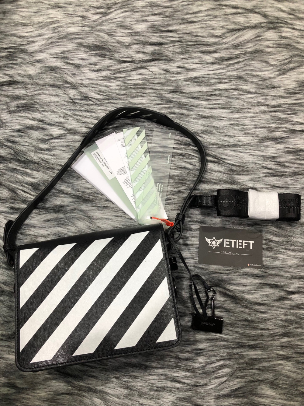 Túi Offwhite